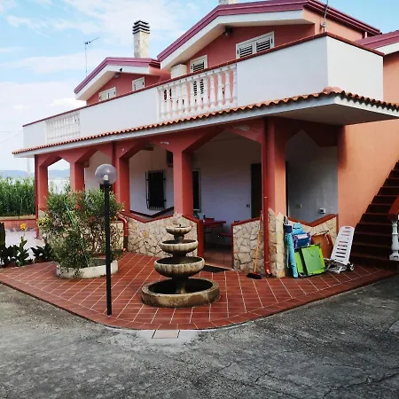 Rosa Apartment