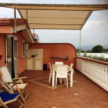 Rosa Apartment Foce Varano